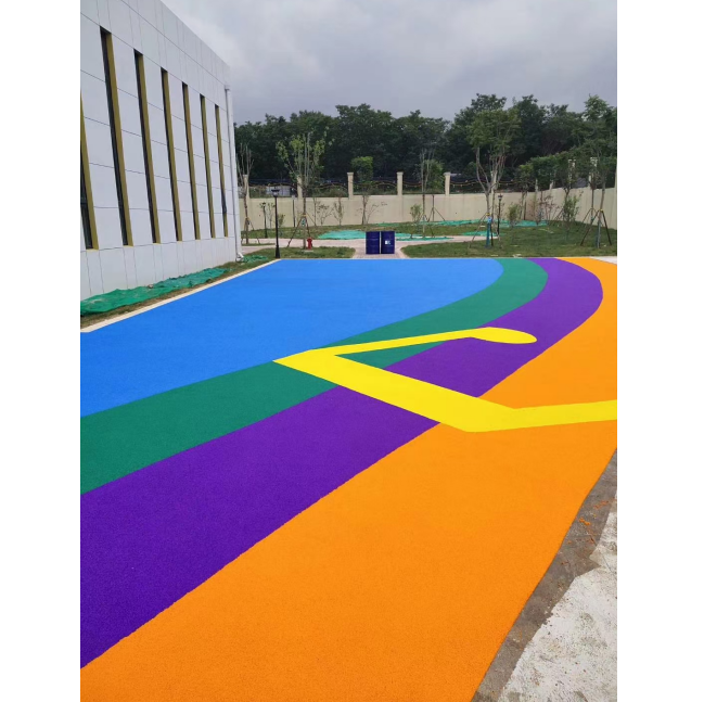 塑膠場地施工實(shí)景圖1